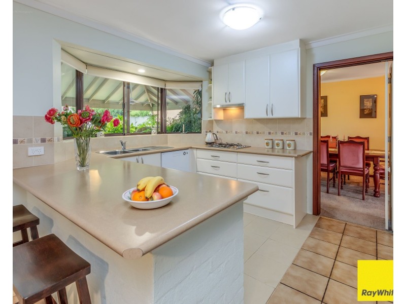 6 Ind Street, Lesmurdie WA 6076