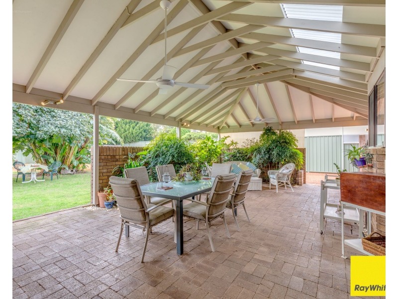 6 Ind Street, Lesmurdie WA 6076