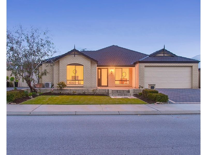 9 Lancelot Green, Wattle Grove WA 6107