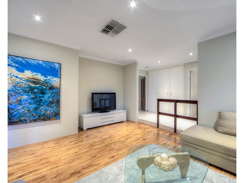 22 Essex Street, Forrestfield WA 6058