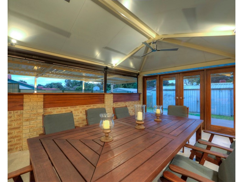 22 Essex Street, Forrestfield WA 6058