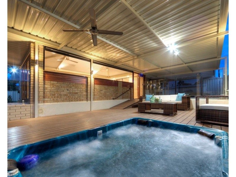 22 Essex Street, Forrestfield WA 6058