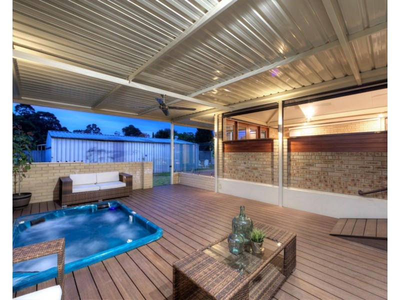 22 Essex Street, Forrestfield WA 6058