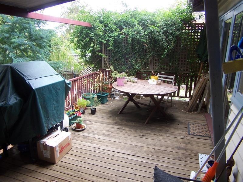 18 Peet Road, Kalamunda WA 6076