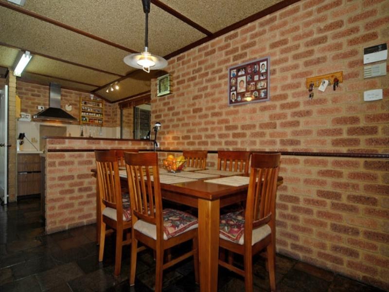 21 Pauline Avenue, Kalamunda WA 6076