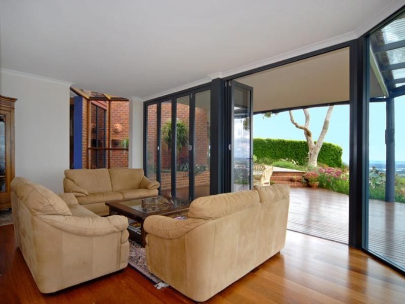 15 High Peak Place, Lesmurdie WA 6076