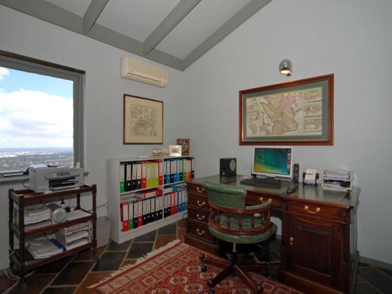 15 High Peak Place, Lesmurdie WA 6076