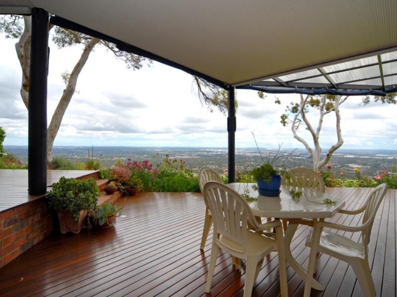 15 High Peak Place, Lesmurdie WA 6076