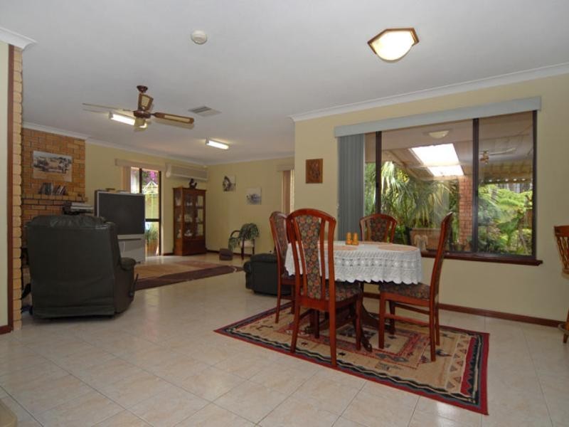 46 Berry Drive, Maida Vale WA 6057