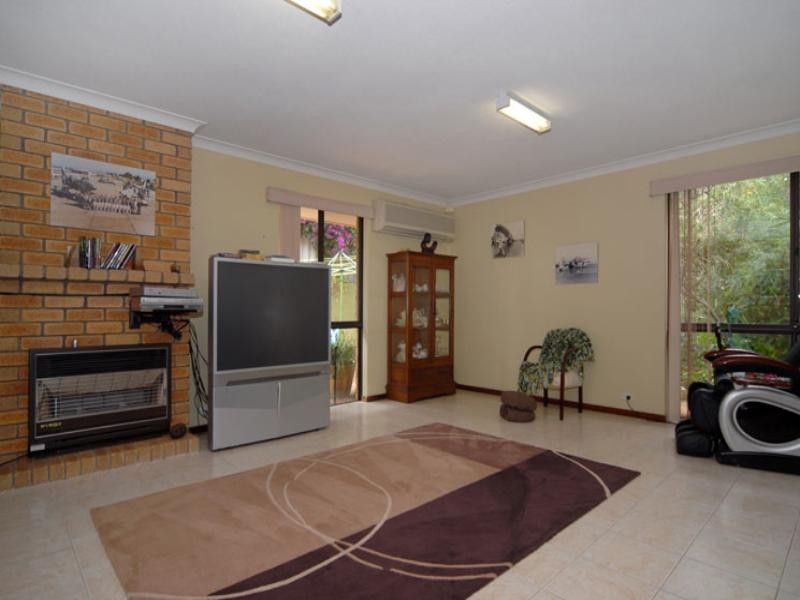 46 Berry Drive, Maida Vale WA 6057