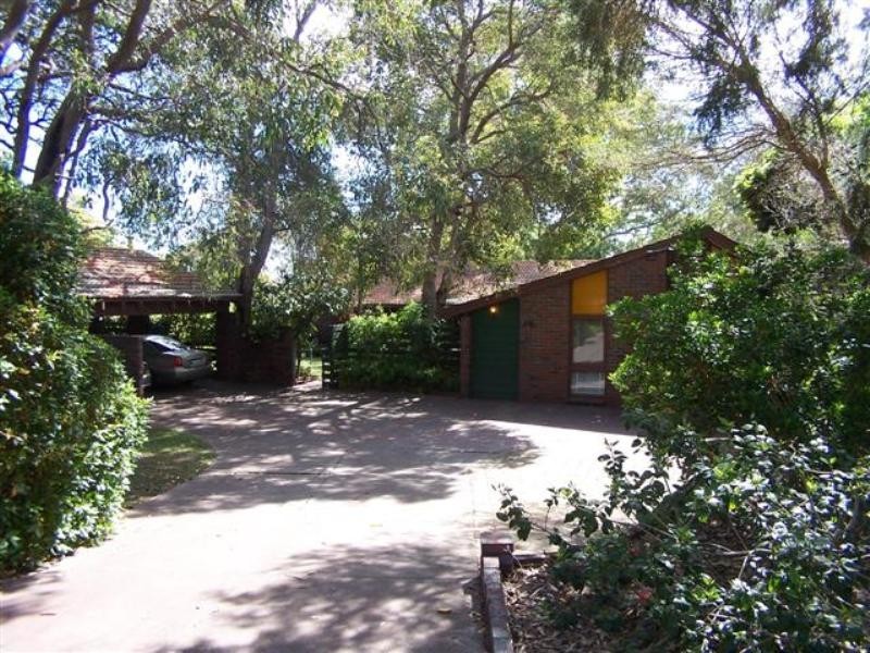 18 Seaview Terrace, Kalamunda WA 6076