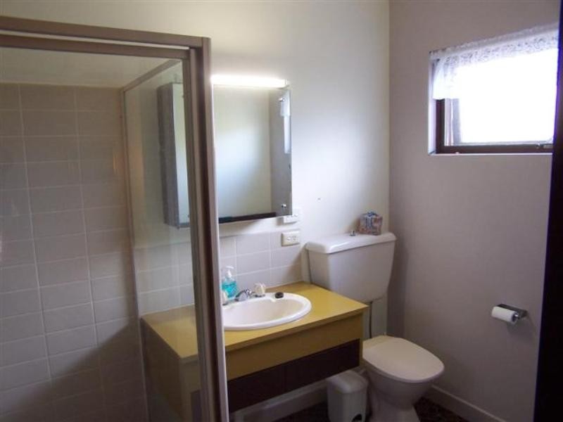 18 Seaview Terrace, Kalamunda WA 6076