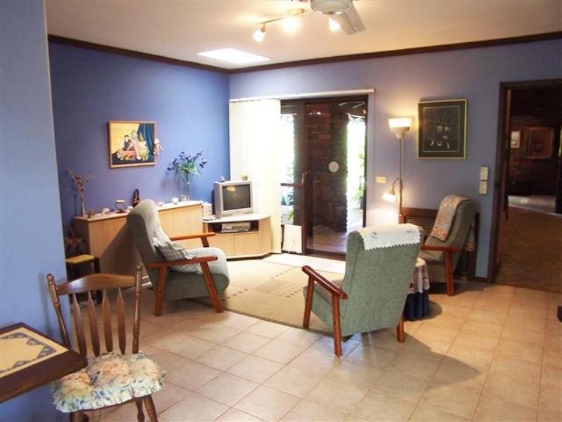 18 Seaview Terrace, Kalamunda WA 6076