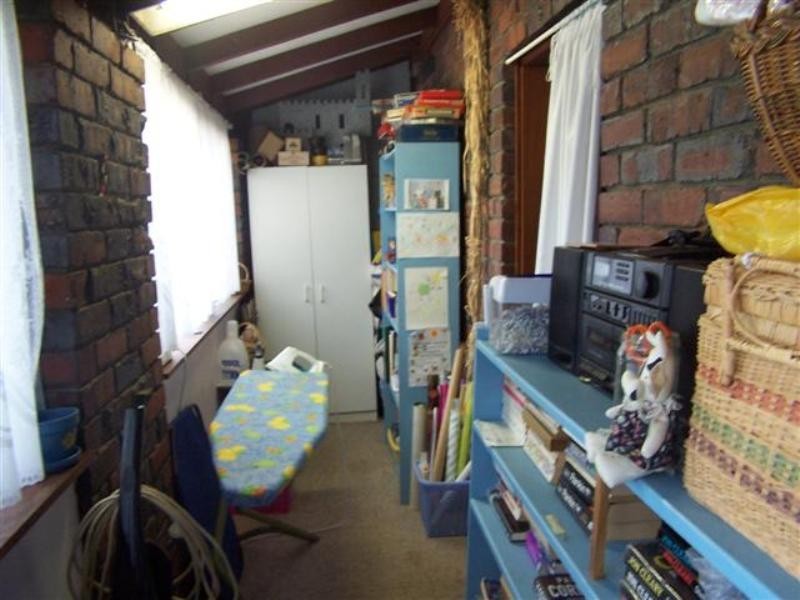 18 Seaview Terrace, Kalamunda WA 6076