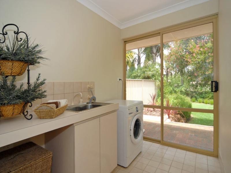 45 Orangedale Road, Lesmurdie WA 6076