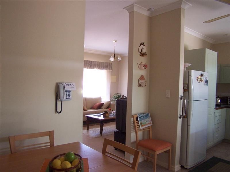 6/7 Brook Street, Kalamunda WA 6076