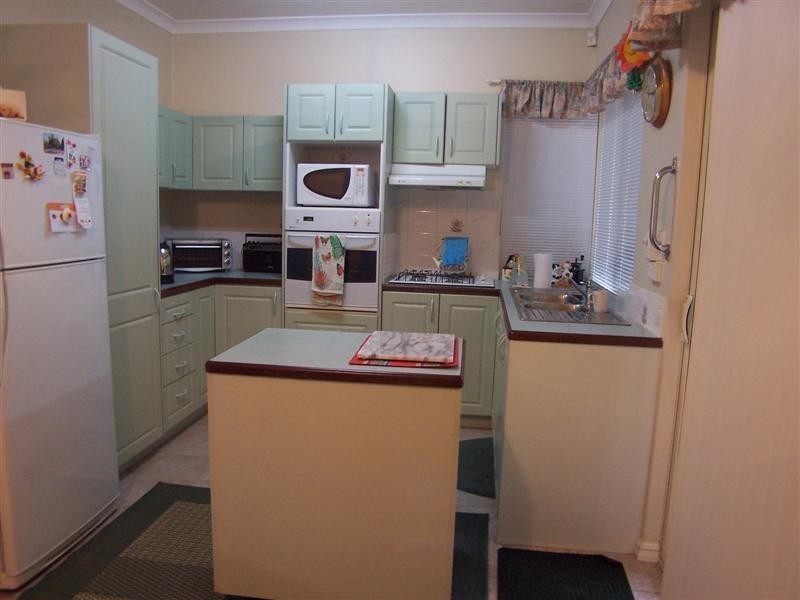 6/7 Brook Street, Kalamunda WA 6076