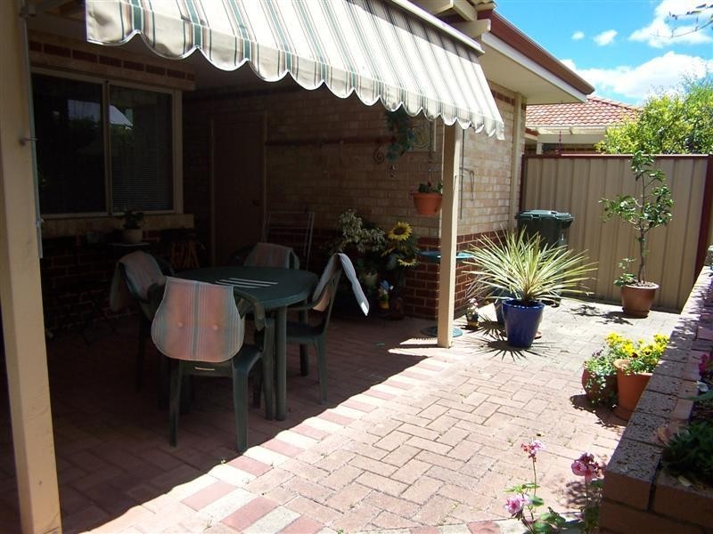 6/7 Brook Street, Kalamunda WA 6076