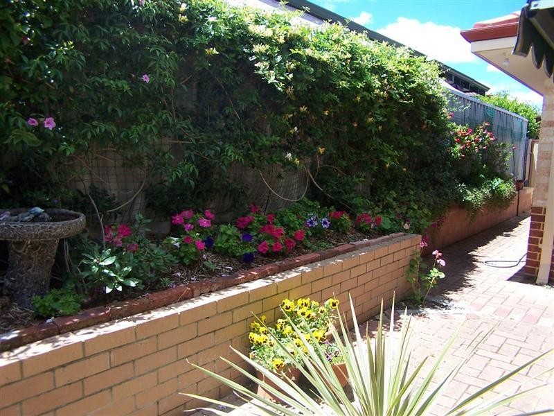 6/7 Brook Street, Kalamunda WA 6076