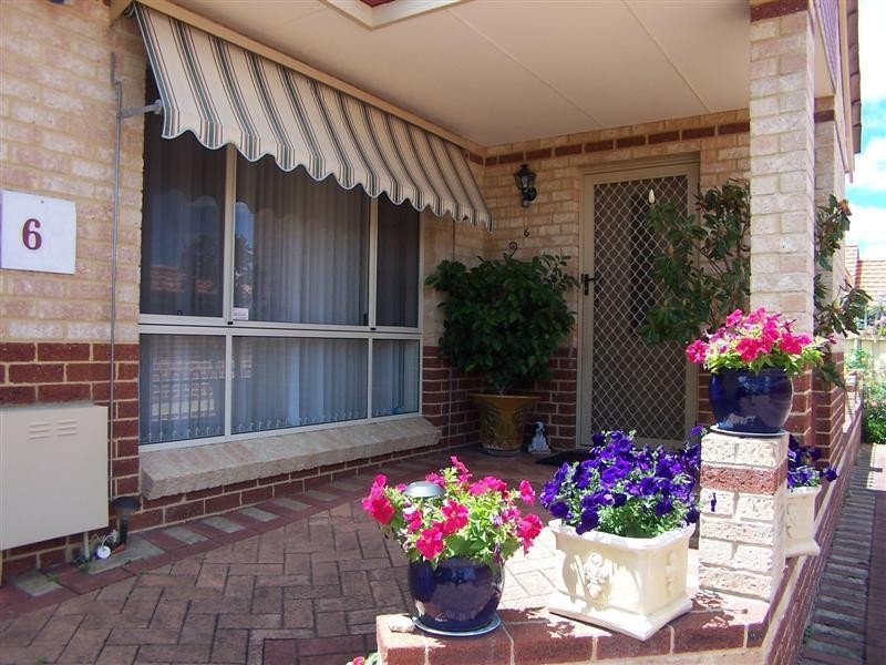 6/7 Brook Street, Kalamunda WA 6076