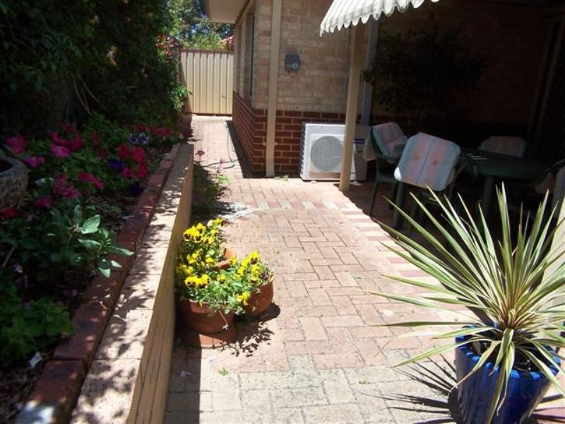 6/7 Brook Street, Kalamunda WA 6076