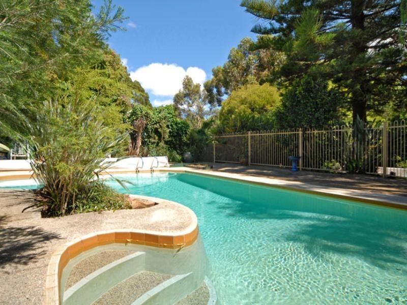 Lesmurdie WA 6076