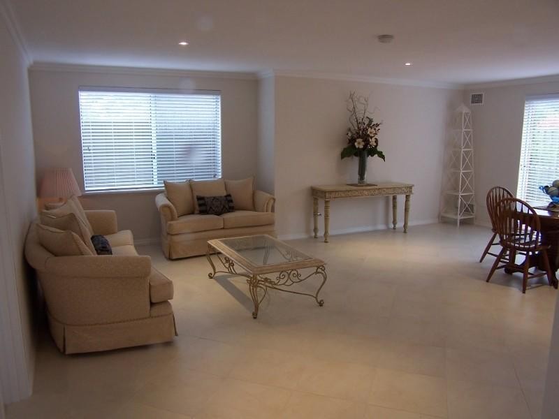 4/5 Poets Lane, Kalamunda WA 6076