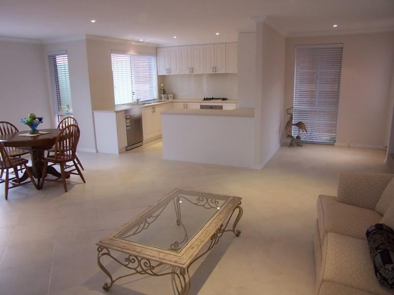 4/5 Poets Lane, Kalamunda WA 6076