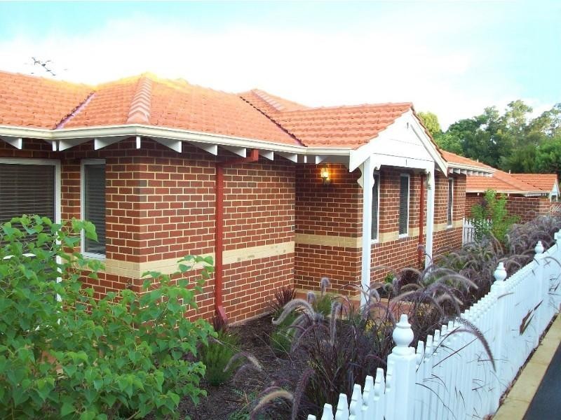 4/5 Poets Lane, Kalamunda WA 6076