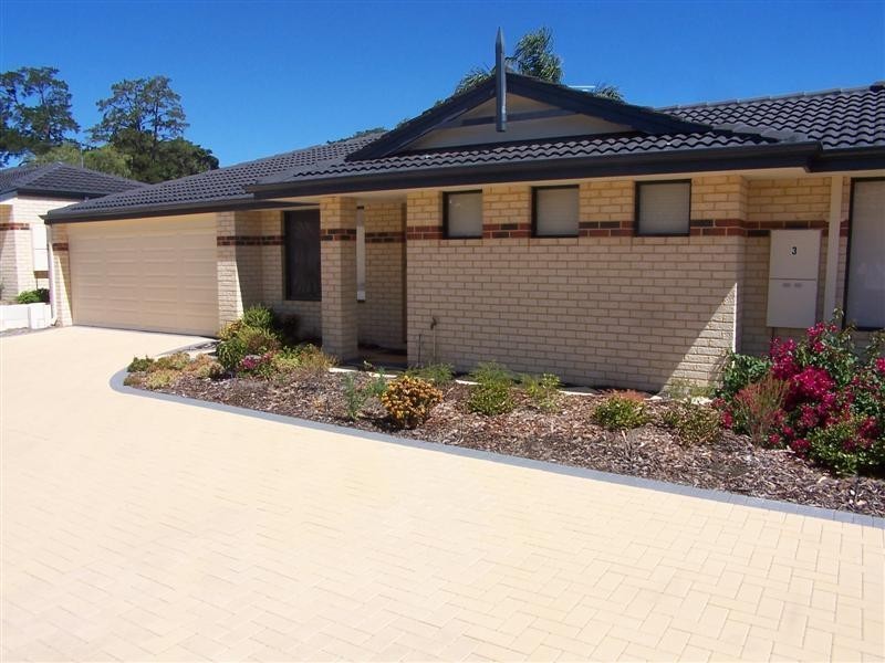 3/30 Canning Road, Kalamunda WA 6076