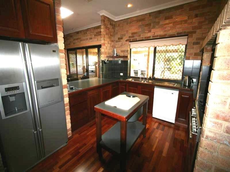 27 Kirkstall Way, Sawyers Valley WA 6074