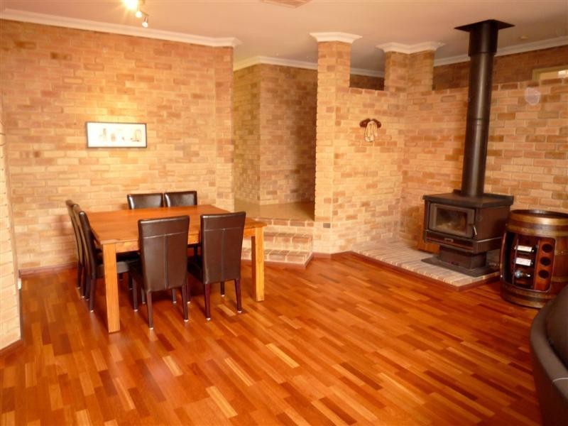 27 Kirkstall Way, Sawyers Valley WA 6074