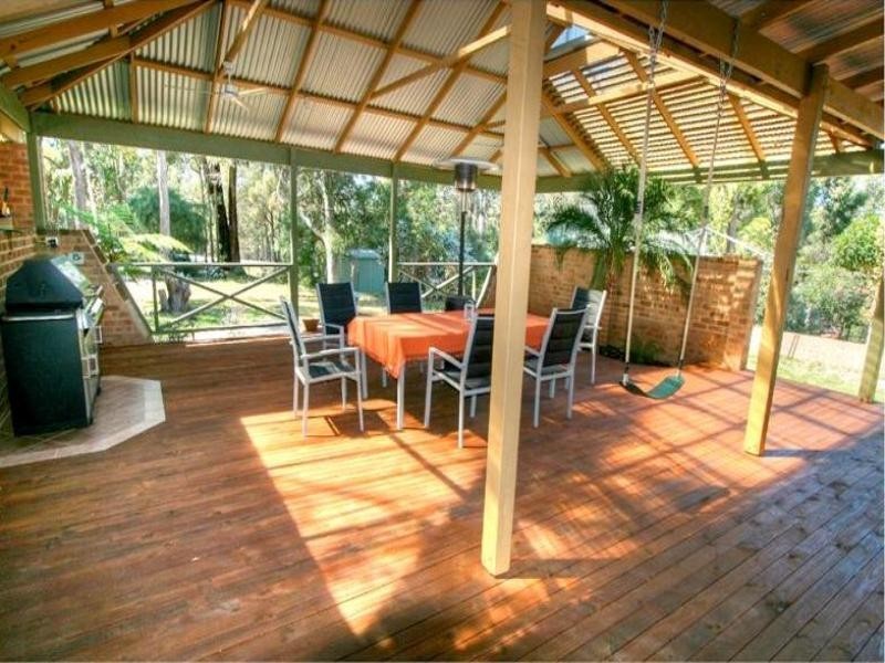 27 Kirkstall Way, Sawyers Valley WA 6074