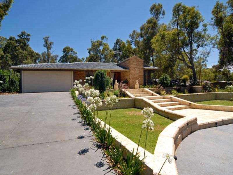 3 Bettenay Road, Roleystone WA 6111