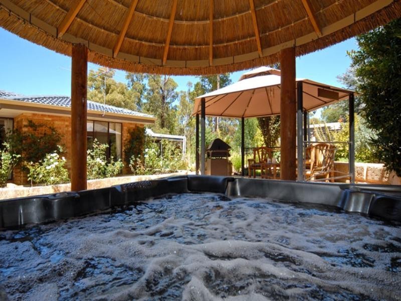 3 Bettenay Road, Roleystone WA 6111