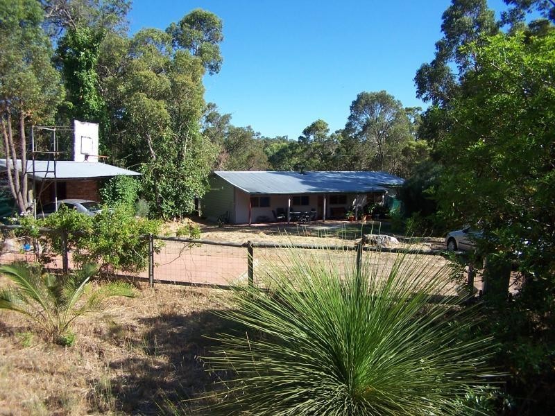 23 Tillbrook Street, Glen Forrest WA 6071