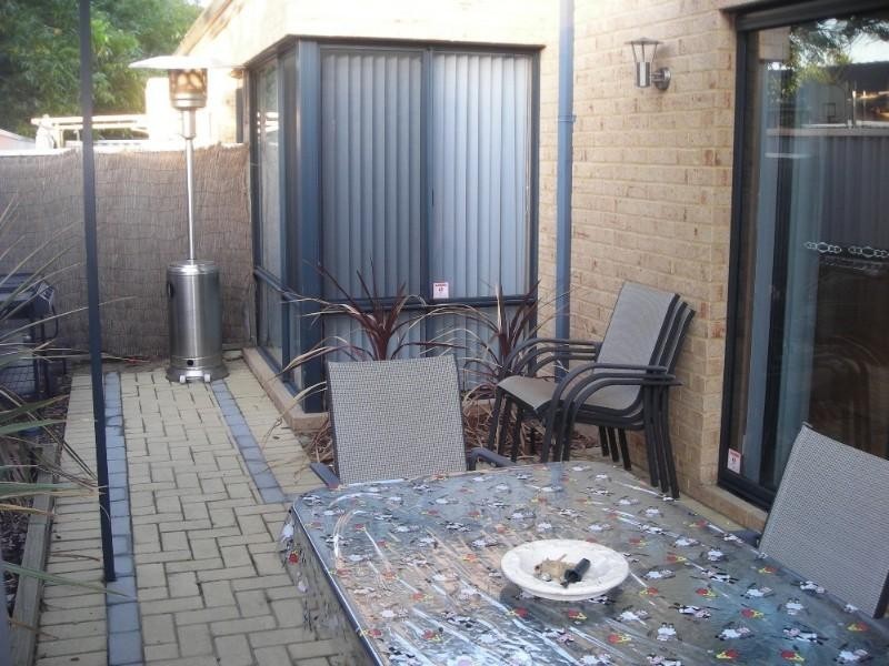 6 Derisleigh Street, Cannington WA 6107