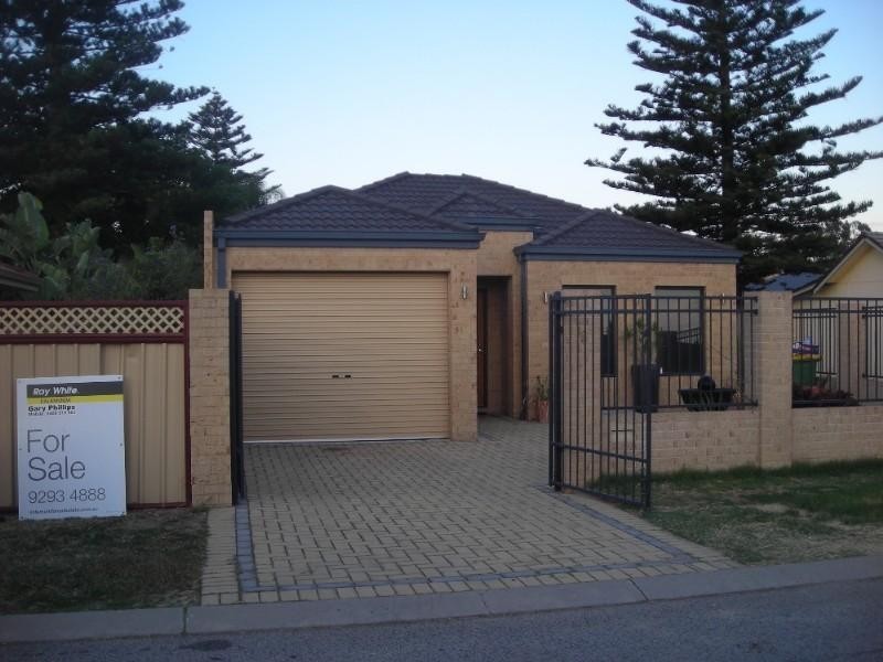 6 Derisleigh Street, Cannington WA 6107