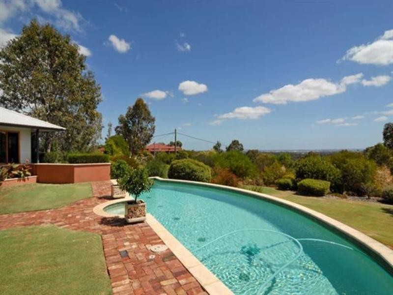 130 John Farrant Drive, Gooseberry Hill WA 6076