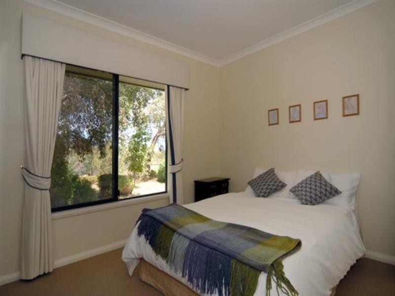 130 John Farrant Drive, Gooseberry Hill WA 6076