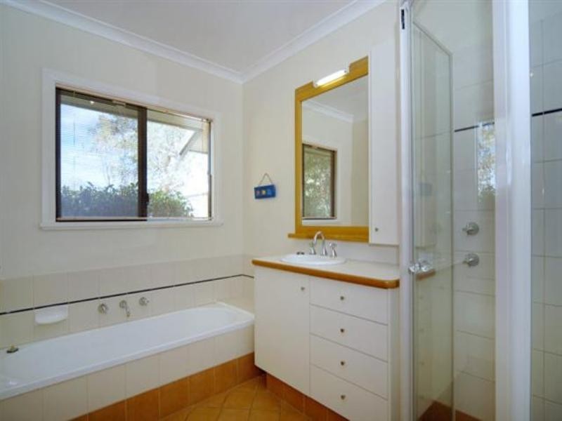 130 John Farrant Drive, Gooseberry Hill WA 6076