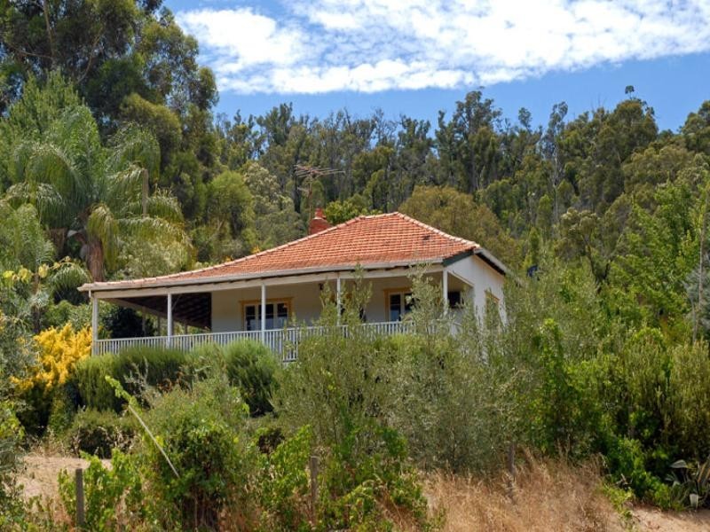 195 Forrest Road, Pickering Brook WA 6076