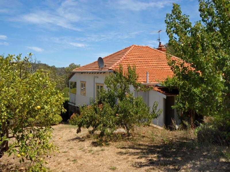 195 Forrest Road, Pickering Brook WA 6076