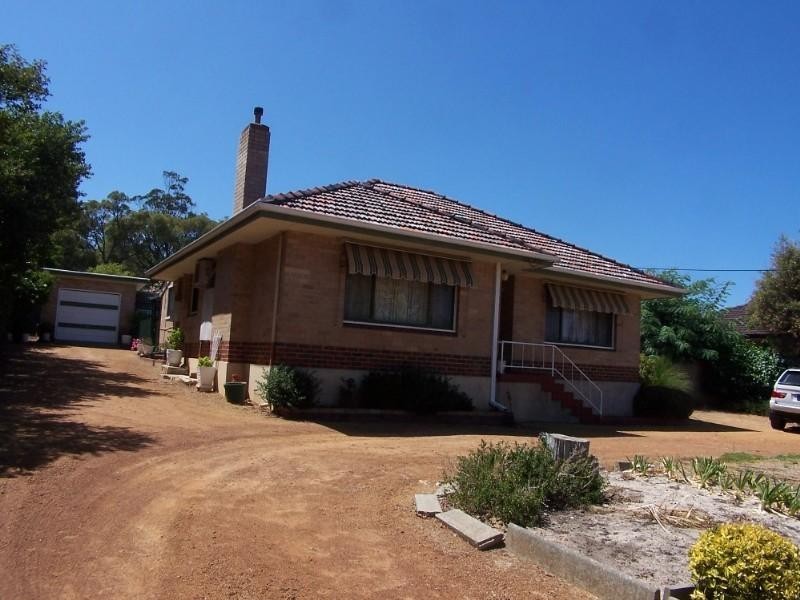 141 Canning Road, Kalamunda WA 6076