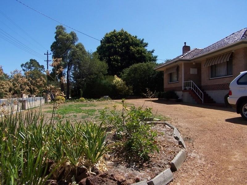 141 Canning Road, Kalamunda WA 6076