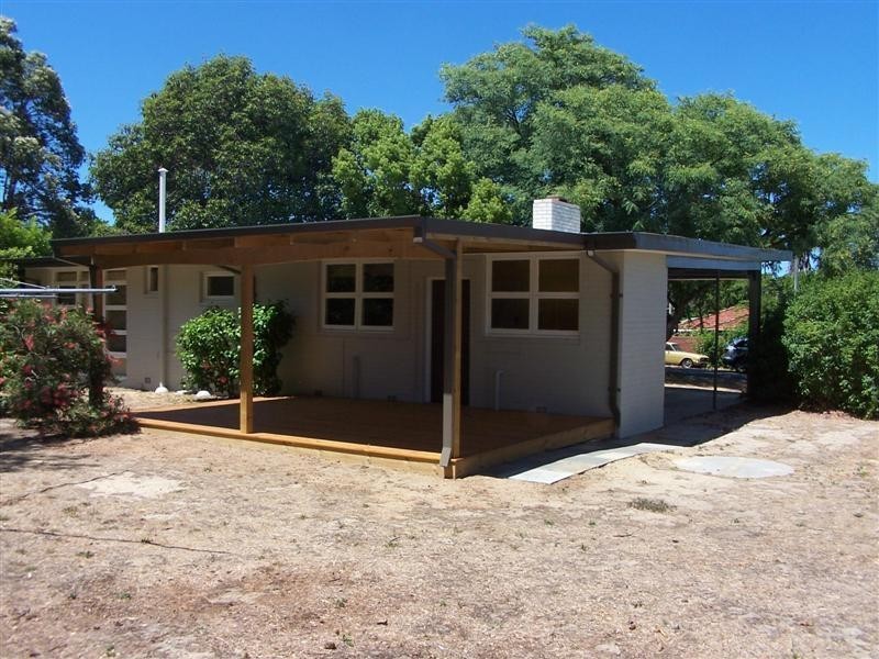 4 McNess Road, Kalamunda WA 6076