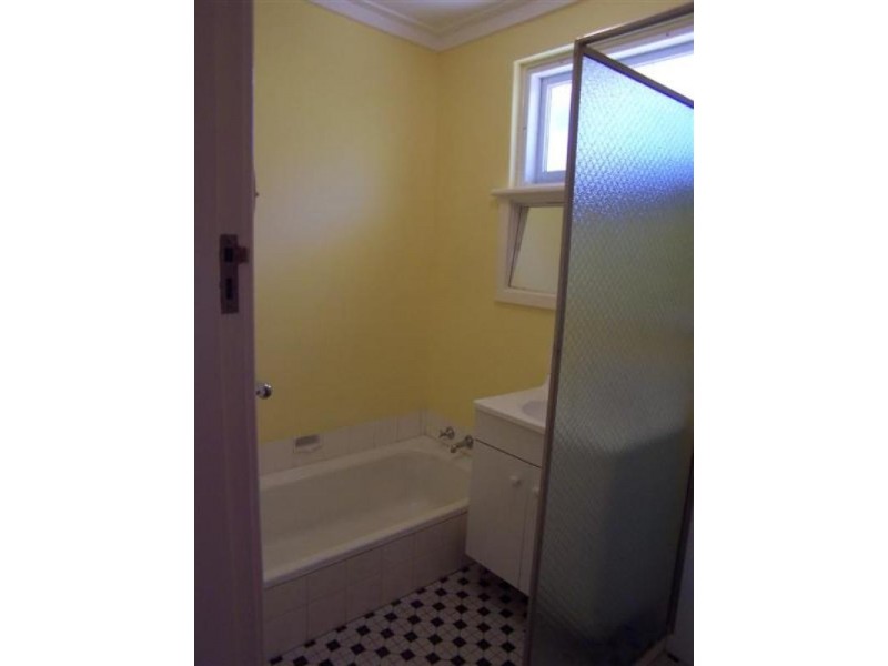 4 McNess Road, Kalamunda WA 6076