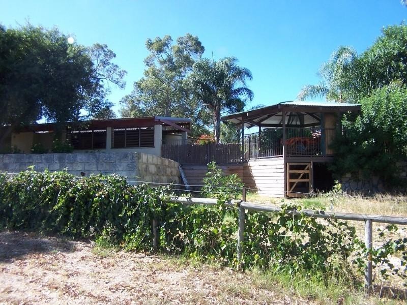 29 Betti Road, Kalamunda WA 6076