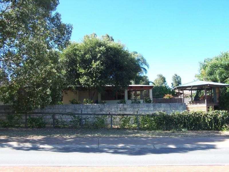 29 Betti Road, Kalamunda WA 6076