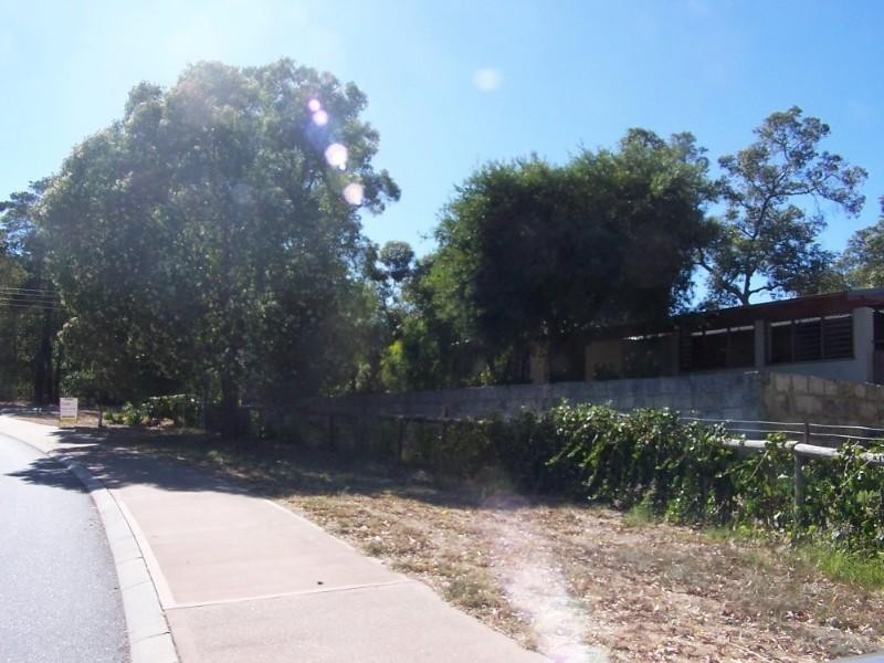 29 Betti Road, Kalamunda WA 6076